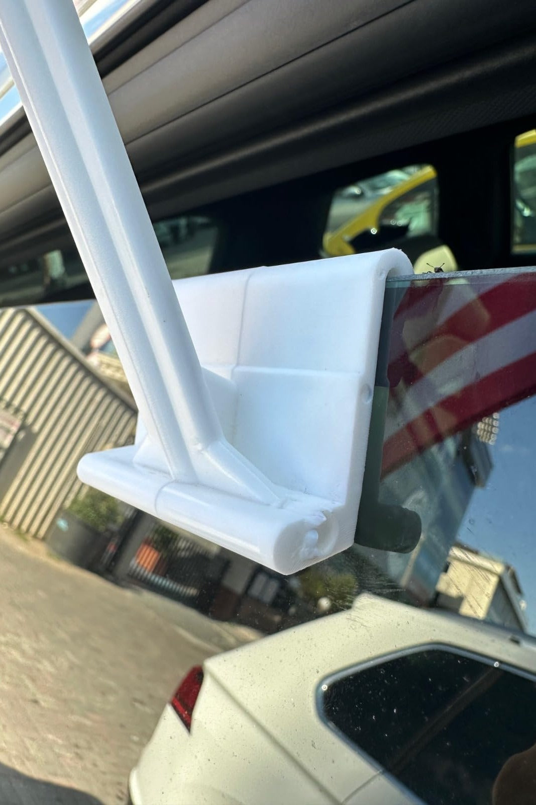 2'li Paket ABD Araba Camı Bayrakları farklı açıdan görünüm