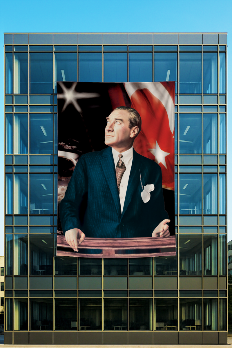 Raşel Kumaş Kürsüde Atatürk Posteri Koyu Zeminli