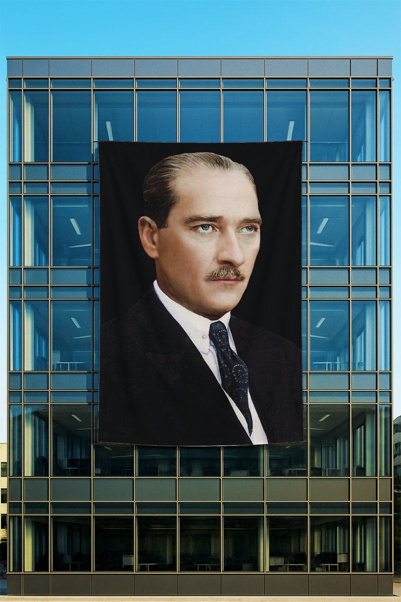 Raşel Kumaş Atatürk Portresi Posteri Siyah Takım Elbiseli